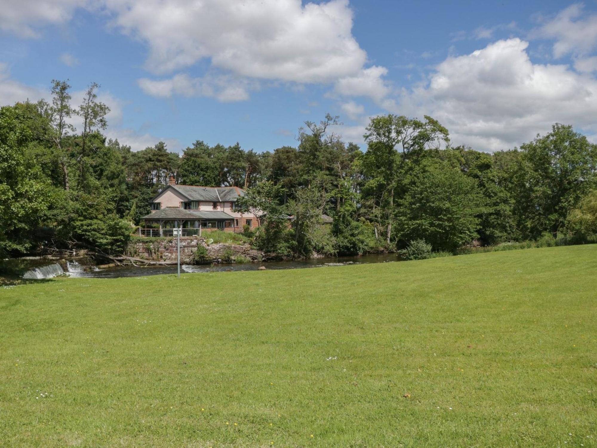 Villa 9 Eamont Park Penrith Exterior foto